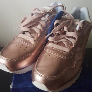 Reebok Harman Run Sneaker Rose Gold Metallic 7.5